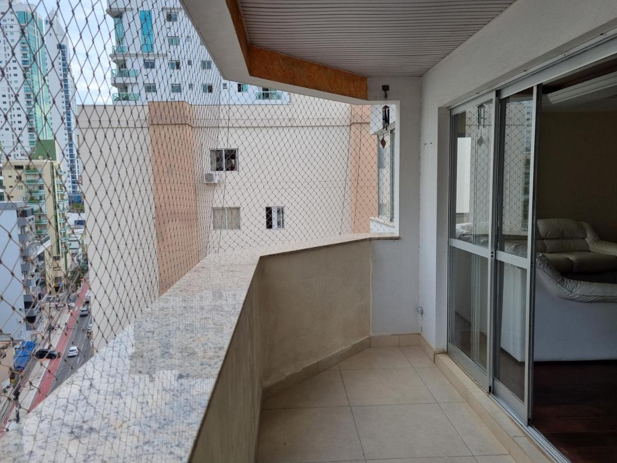 Apto Av Brasil Quadra mar Balneario Camboriu Exterior foto